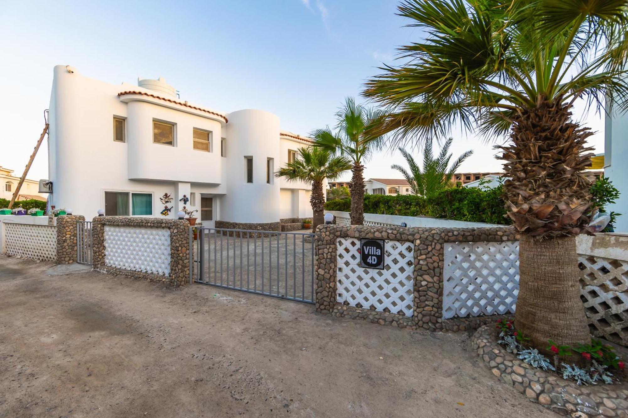 Aden Beach - Sea View Room With Beach Access In Villa Hurghada Extérieur photo