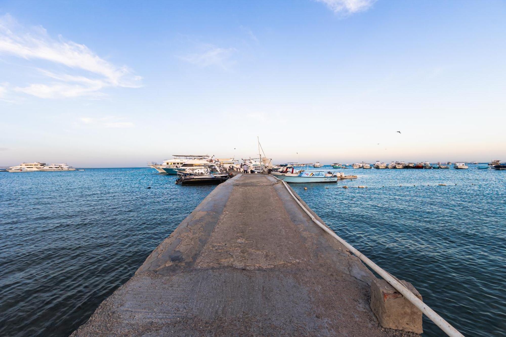 Aden Beach - Sea View Room With Beach Access In Villa Hurghada Extérieur photo